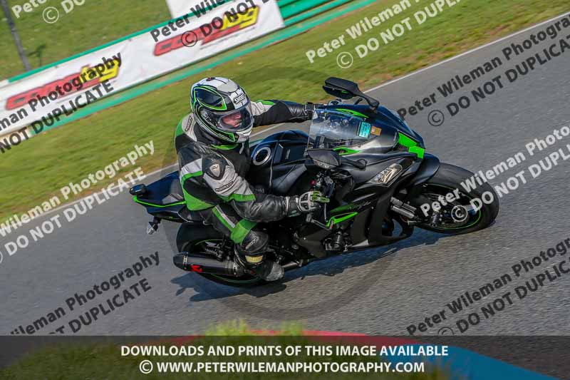PJM Wedding Photography;enduro digital images;event digital images;eventdigitalimages;mallory park;mallory park photographs;mallory park trackday;mallory park trackday photographs;no limits trackdays;peter wileman photography;racing digital images;trackday digital images;trackday photos